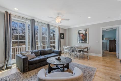 8 Schmidt Circle Watchung NJ 07069