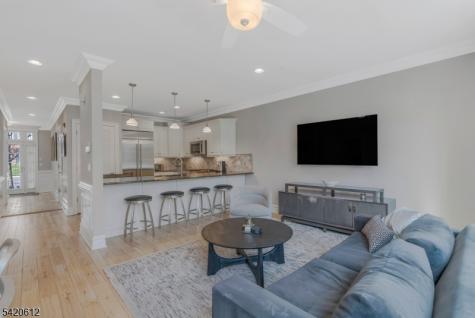 8 Schmidt Circle Watchung NJ 07069