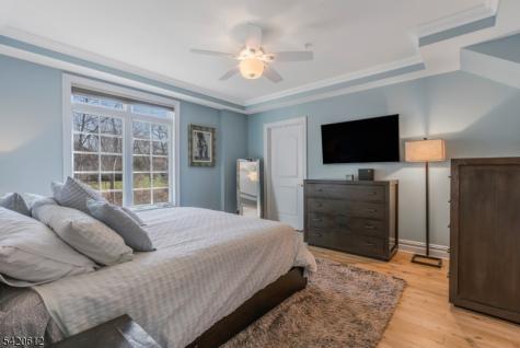 8 Schmidt Circle Watchung NJ 07069