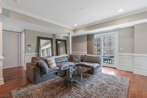 8 Schmidt Circle Watchung NJ 07069