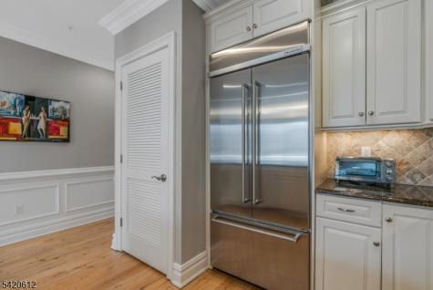 8 Schmidt Circle Watchung NJ 07069