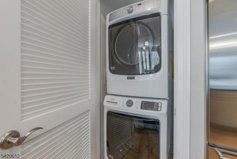 8 Schmidt Circle Watchung NJ 07069