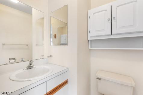 81 Woodland Drive Roselle NJ 07203