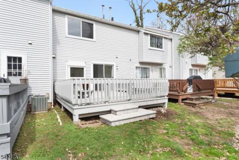 81 Woodland Drive Roselle NJ 07203