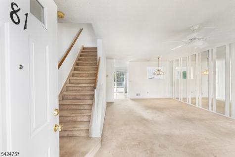 81 Woodland Drive Roselle NJ 07203