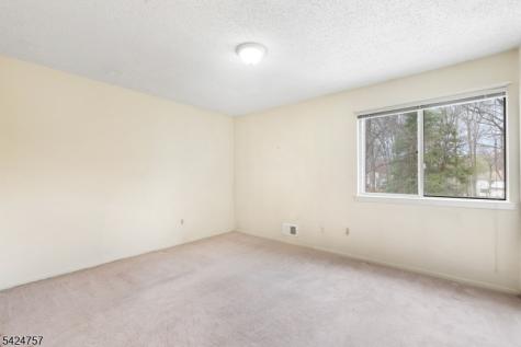 81 Woodland Drive Roselle NJ 07203