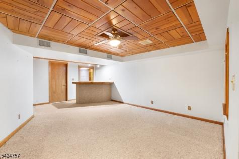 81 Woodland Drive Roselle NJ 07203