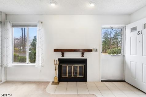 81 Woodland Drive Roselle NJ 07203
