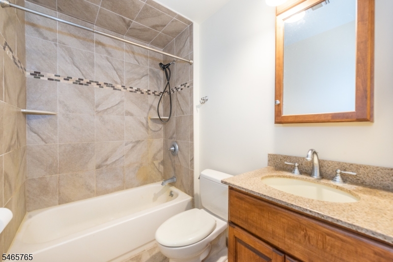 5 Steamboat Drive Vernon NJ 07462