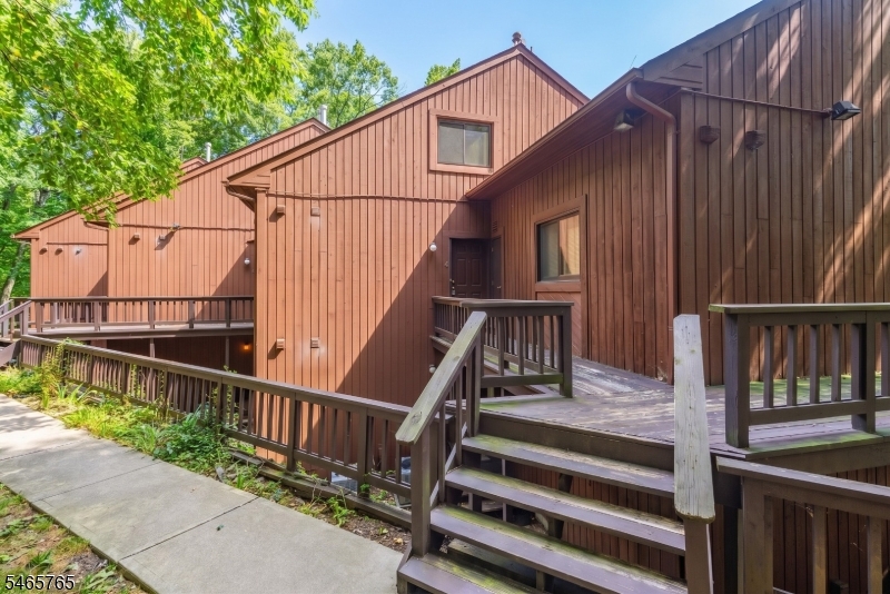 5 Steamboat Drive Vernon NJ 07462