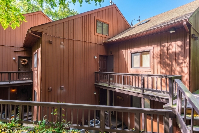 5 Steamboat Drive Vernon NJ 07462