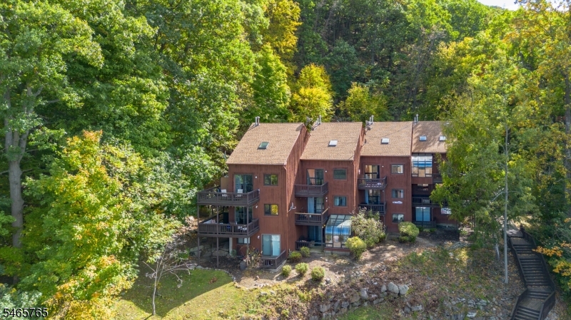 5 Steamboat Drive Vernon NJ 07462