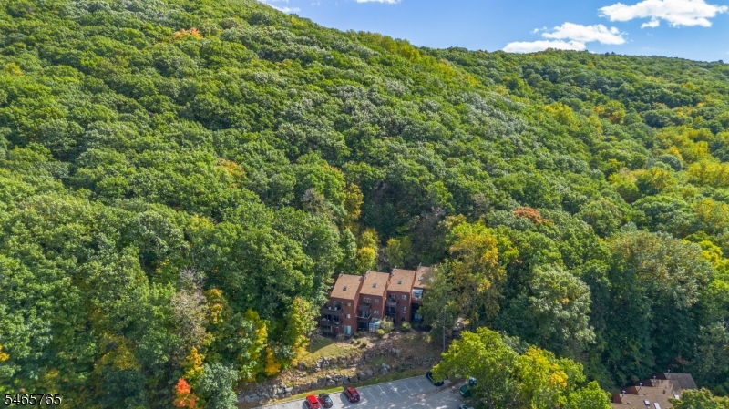 5 Steamboat Drive Vernon NJ 07462