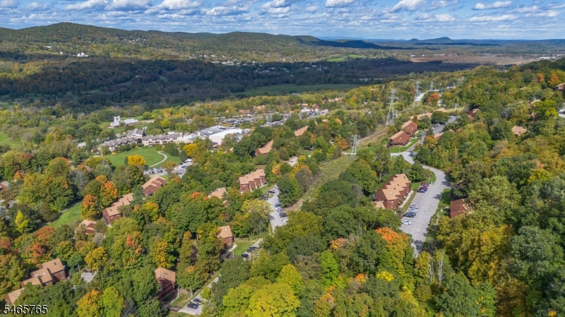 5 Steamboat Drive Vernon NJ 07462