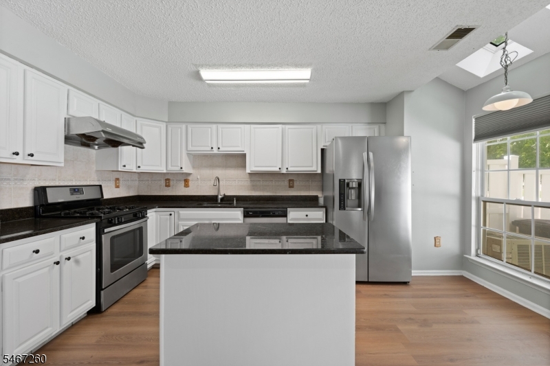 5 Hudson Court Franklin NJ 08823
