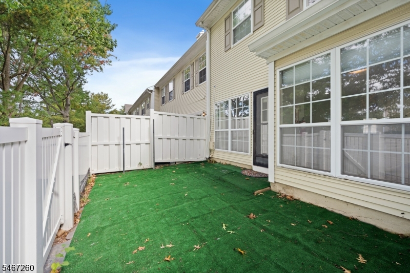 5 Hudson Court Franklin NJ 08823