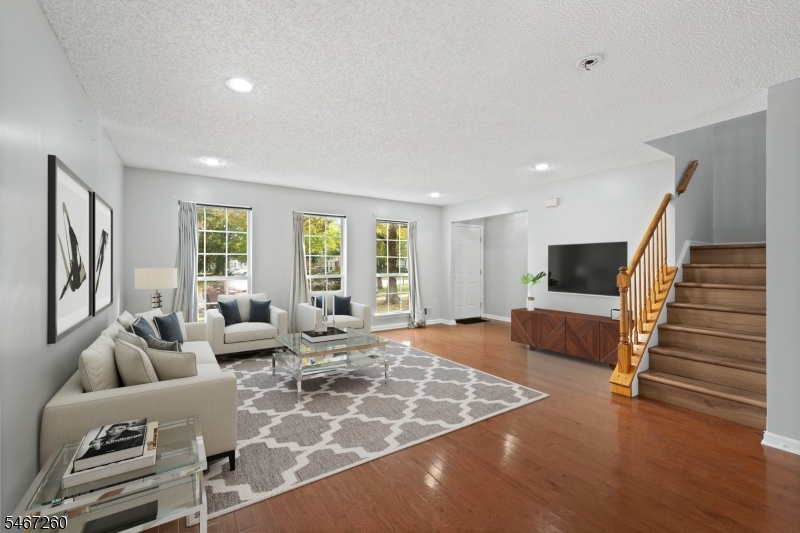 5 Hudson Court Franklin NJ 08823