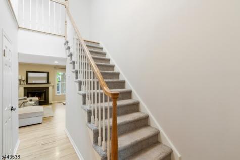 23 Eton Court Bedminster NJ 07921