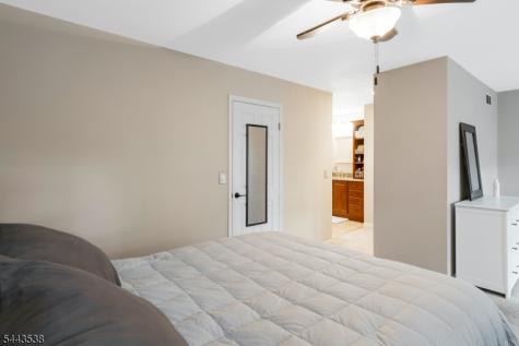 23 Eton Court Bedminster NJ 07921