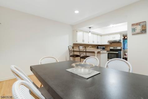 23 Eton Court Bedminster NJ 07921