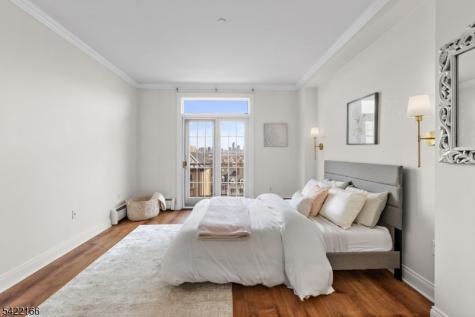 207 Shearwater Court Jersey City NJ 07305