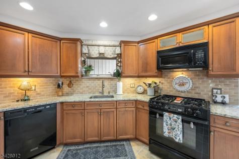 1253 Stephanie Drive North Caldwell NJ 07006
