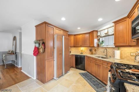 1253 Stephanie Drive North Caldwell NJ 07006