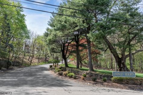 1253 Stephanie Drive North Caldwell NJ 07006