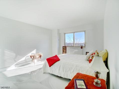 377 S Harrison Street 9l East Orange NJ 07018