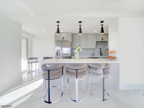 377 S Harrison Street 9l East Orange NJ 07018