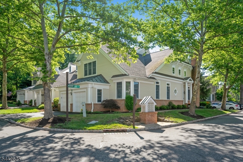 8 Hurlingham Club Road On Far Hills NJ 07931