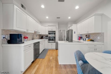 8 Hurlingham Club Road On Far Hills NJ 07931
