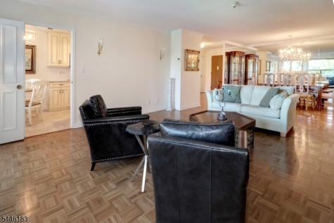 2 Claridge Dr. 1bw Verona NJ 07044