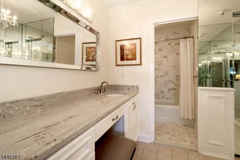 2 Claridge Dr. 1bw Verona NJ 07044