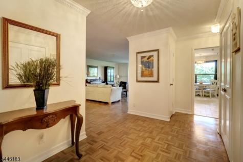 2 Claridge Dr. 1bw Verona NJ 07044