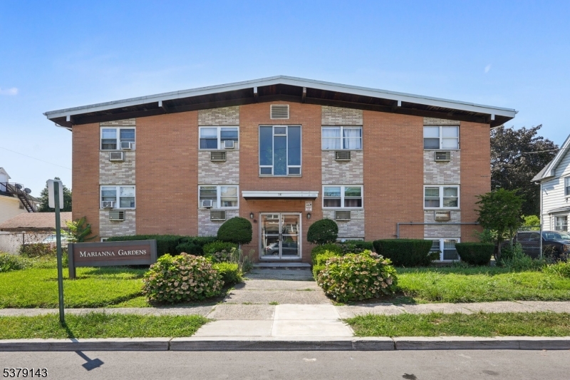 14 Hazard Place Elizabeth NJ 07208
