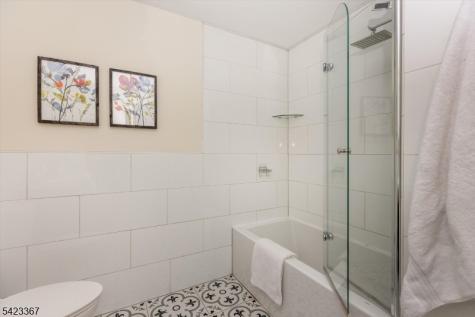 52 Greenbrook Drive Bloomfield NJ 07003