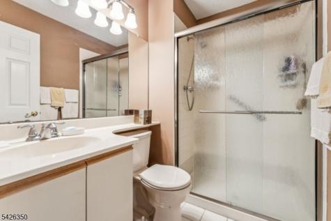 75 Linda Lane Edison NJ 08820