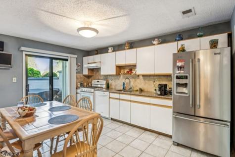 75 Linda Lane Edison NJ 08820