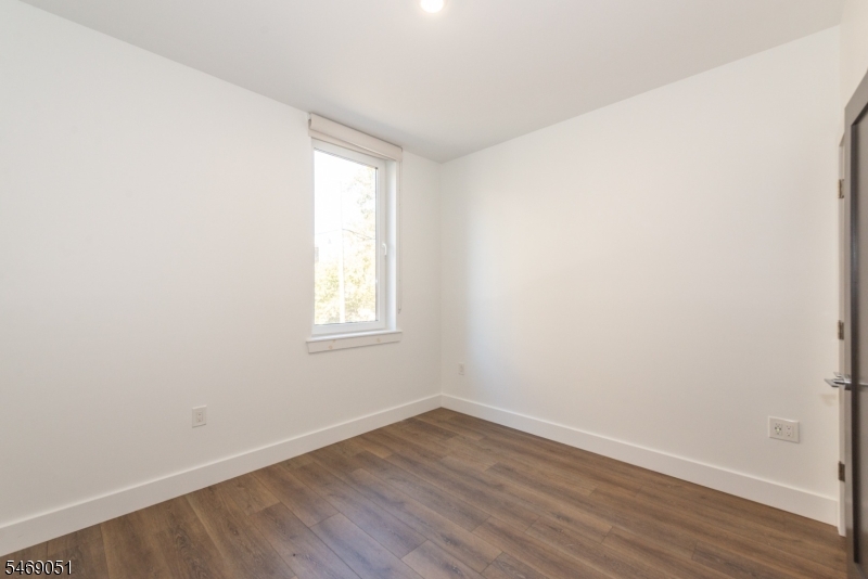 21 Lincoln Park Newark NJ 07102