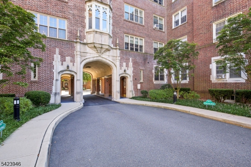 133 Summit Avenue Summit NJ 07901