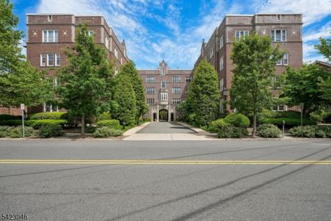 133 Summit Avenue Summit NJ 07901