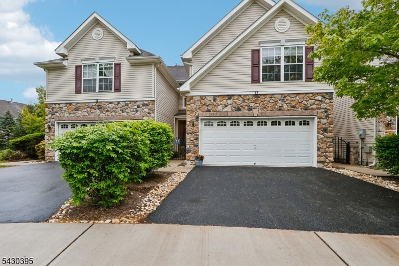 17 Miller Circle Hopewell NJ 08534