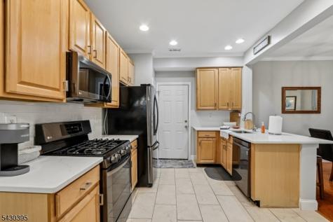 17 Miller Circle Hopewell NJ 08534