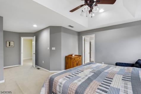 17 Miller Circle Hopewell NJ 08534