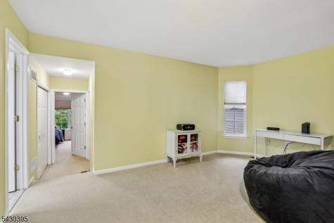 17 Miller Circle Hopewell NJ 08534