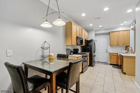 17 Miller Circle Hopewell NJ 08534