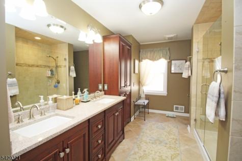 2 Eaglet Glen Allamuchy NJ 07840