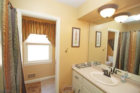 2 Eaglet Glen Allamuchy NJ 07840
