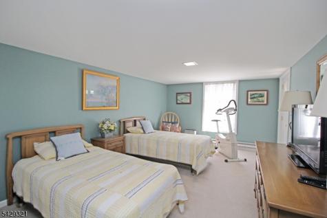 2 Eaglet Glen Allamuchy NJ 07840